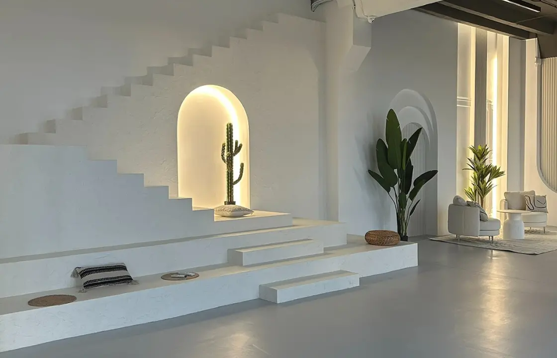 Фотостудия UNA Зал Santorini, Ракурс 1/10